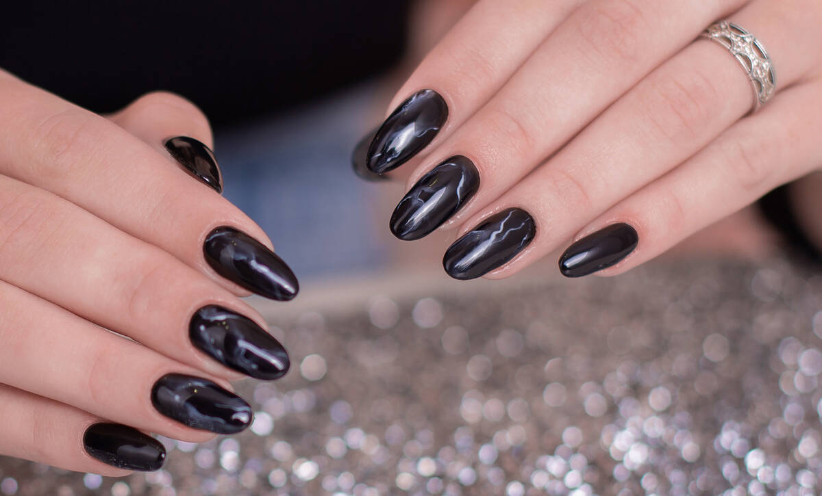 French manicures, Nails Studio