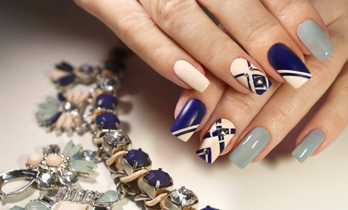 Nails cut & filing, Nails Studio