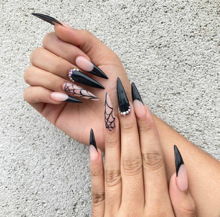 French manicures, Nails Studio