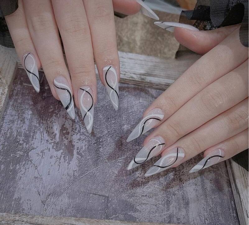 Nails repair, Nails Studio