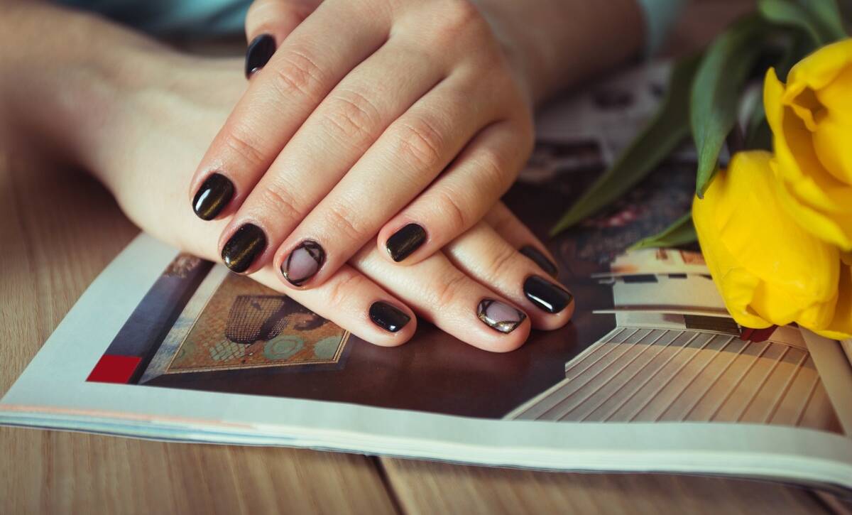 Sculpted nails, Nails Studio